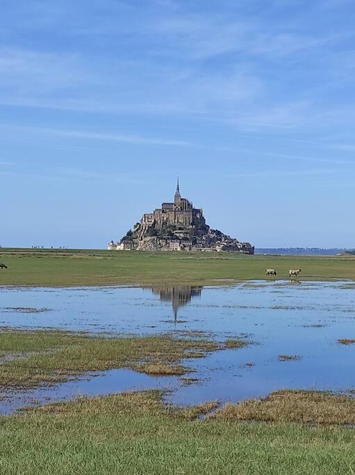 פונטורסון Maison Proche Du Mont Saint Michel מראה חיצוני תמונה