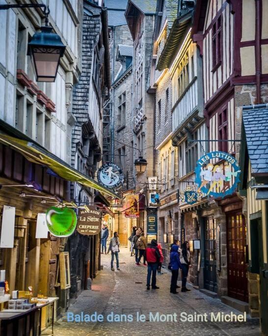 פונטורסון Maison Proche Du Mont Saint Michel מראה חיצוני תמונה